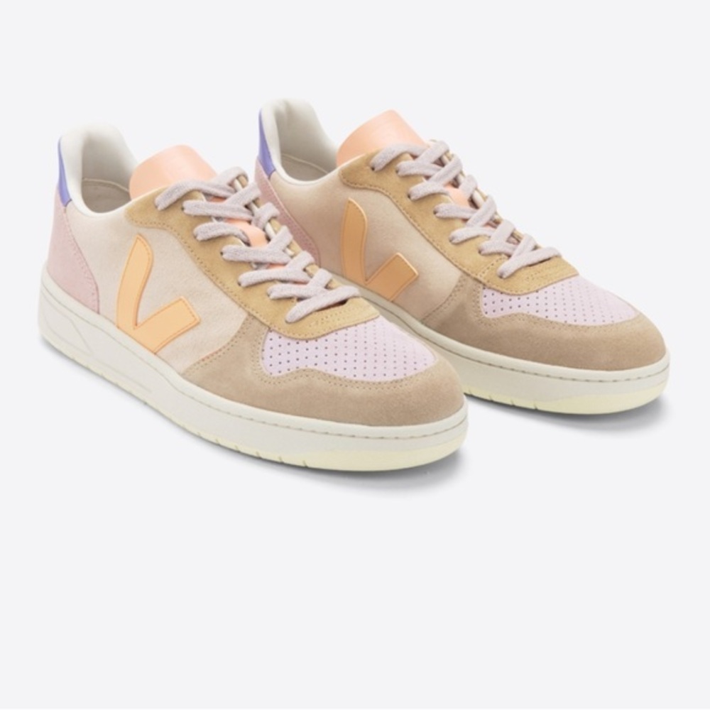 BRAND NEW - Veja V-10 Suede Multico Peach Sneakers